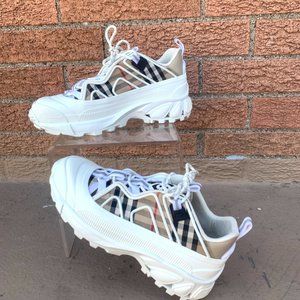 BURBERRY White & Beige Check Arthur Sneakers